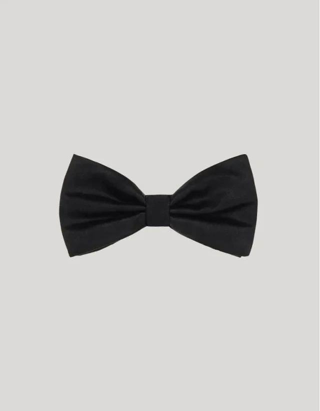 Black Silk Classic Bowtie